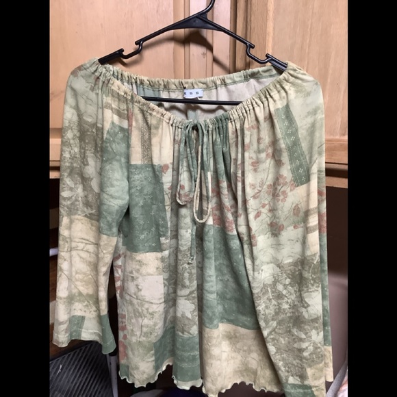 E.S.S. Ladies Nylon Top - Picture 4 of 4